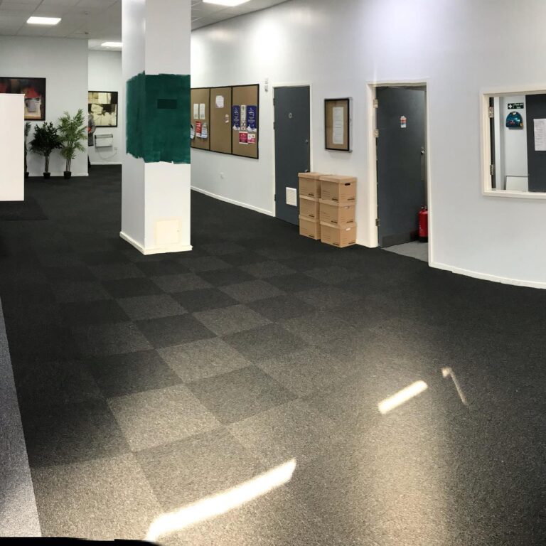 Hendersons Carpets And Flooring Laminate Fitters 3zh 1